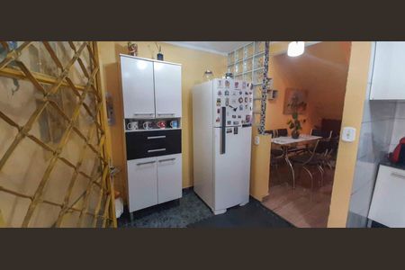 Casa à venda com 61m², 2 quartos e 1 vaga