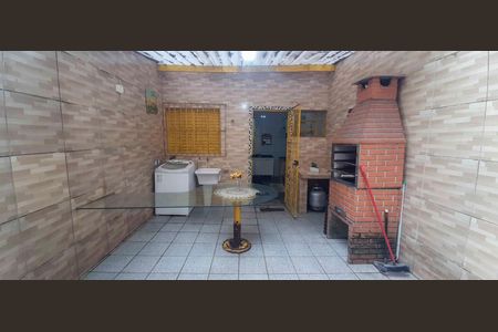 Casa à venda com 61m², 2 quartos e 1 vaga