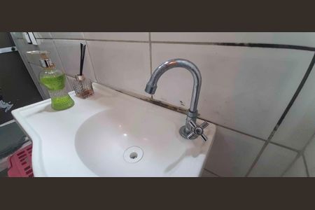 Casa à venda com 61m², 2 quartos e 1 vaga