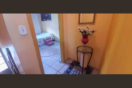 Casa à venda com 61m², 2 quartos e 1 vaga