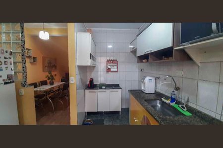 Casa à venda com 61m², 2 quartos e 1 vaga