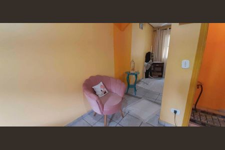 Casa à venda com 61m², 2 quartos e 1 vaga