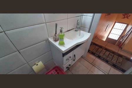 Casa à venda com 61m², 2 quartos e 1 vaga
