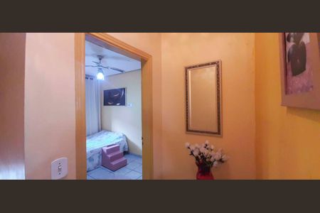 Casa à venda com 61m², 2 quartos e 1 vaga Casa à venda com 61m², 2 quartos e 1 vagaHall do Quarto