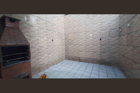 Casa à venda com 61m², 2 quartos e 1 vaga