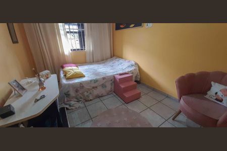 Casa à venda com 61m², 2 quartos e 1 vaga