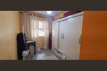 Casa à venda com 61m², 2 quartos e 1 vaga