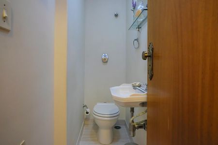 Apartamento para alugar com 160m², 3 quartos e 2 vagasLavabo