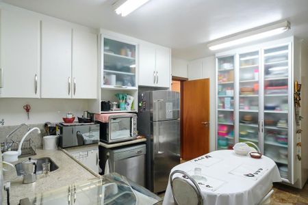 Cozinha de apartamento para alugar com 3 quartos, 160m² em Osvaldo Cruz, São Caetano do Sul