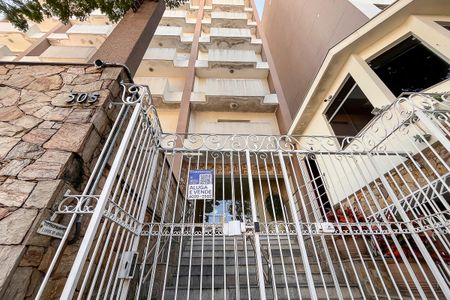 Apartamento para alugar com 160m², 3 quartos e 2 vagasFachada + plaquinha