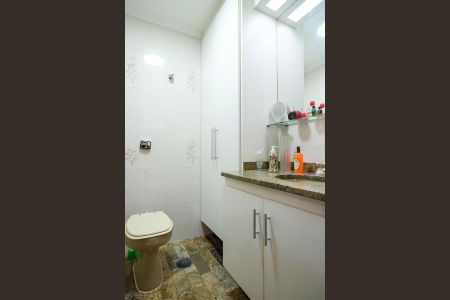 Apartamento para alugar com 160m², 3 quartos e 2 vagasBanheiro da suíte 1