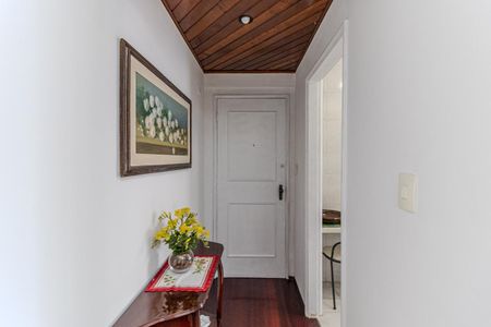 Apartamento à venda com 60m², 2 quartos e 1 vaga Apartamento à venda com 60m², 2 quartos e 1 vagaCorredor de Entrada