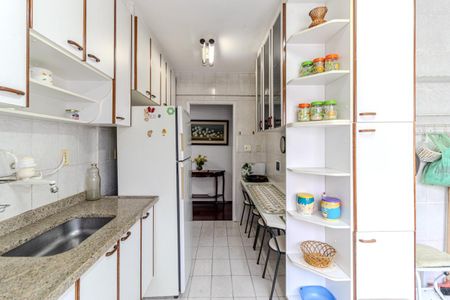 Apartamento à venda com 60m², 2 quartos e 1 vaga Apartamento à venda com 60m², 2 quartos e 1 vagaCozinha