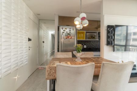 Apartamento à venda com 47m², 2 quartos e 1 vaga Apartamento à venda com 47m², 2 quartos e 1 vagaSala