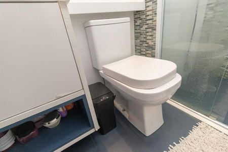Apartamento à venda com 47m², 2 quartos e 1 vaga Apartamento à venda com 47m², 2 quartos e 1 vagaBanheiro
