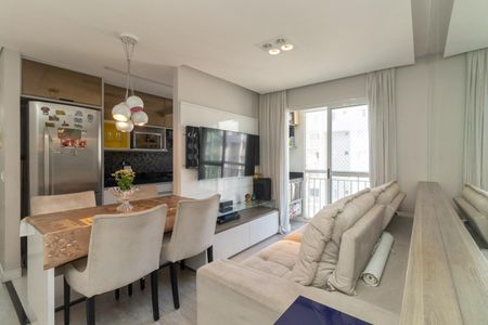 Apartamento à venda com 47m², 2 quartos e 1 vaga Apartamento à venda com 47m², 2 quartos e 1 vagaSala
