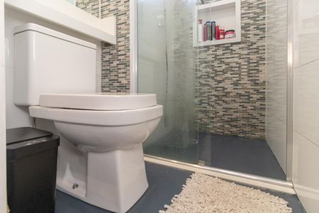 Apartamento à venda com 47m², 2 quartos e 1 vaga Apartamento à venda com 47m², 2 quartos e 1 vagaBanheiro