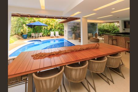 Espaço Gourmet de casa de condomínio para alugar com 5 quartos, 580m² em Alphaville Ii, Salvador