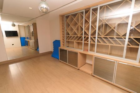Casa de condomínio para alugar com 580m², 5 quartos e 4 vagas