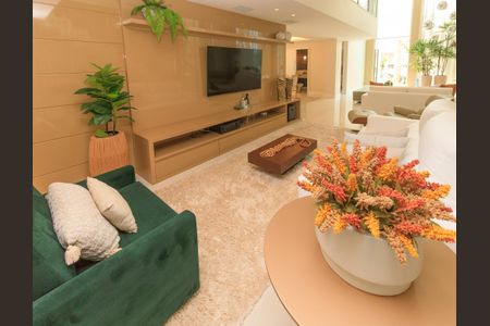 Casa de condomínio para alugar com 580m², 5 quartos e 4 vagas Casa de condomínio para alugar com 580m², 5 quartos e 4 vagasSala de TV