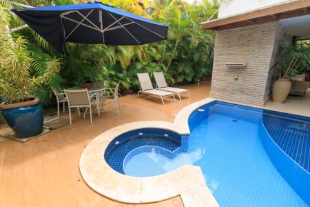 Casa de condomínio para alugar com 580m², 5 quartos e 4 vagas Casa de condomínio para alugar com 580m², 5 quartos e 4 vagasEspaço Gourmet