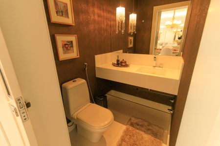 Casa de condomínio para alugar com 580m², 5 quartos e 4 vagas Casa de condomínio para alugar com 580m², 5 quartos e 4 vagasLavabo