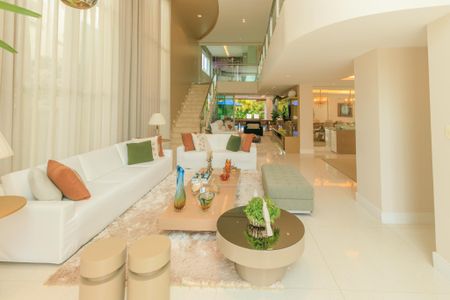 Casa de condomínio para alugar com 580m², 5 quartos e 4 vagas Casa de condomínio para alugar com 580m², 5 quartos e 4 vagasSala