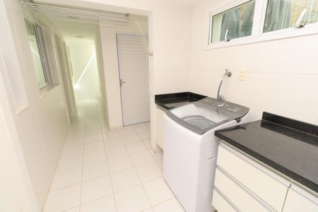 Casa de Condomínio para alugar com 5 quartos, 580m² em Alphaville Ii, Salvador