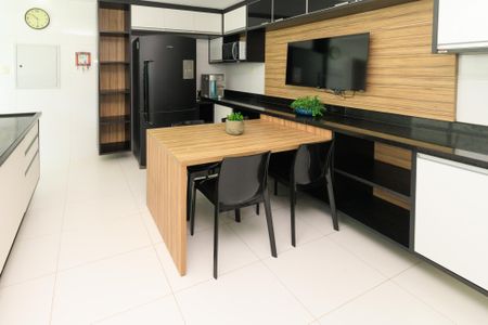 Casa de condomínio para alugar com 580m², 5 quartos e 4 vagas Casa de condomínio para alugar com 580m², 5 quartos e 4 vagasCozinha