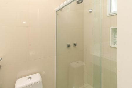 Casa de condomínio para alugar com 580m², 5 quartos e 4 vagas Casa de condomínio para alugar com 580m², 5 quartos e 4 vagasBanheiro da Suíte 4