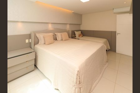 Casa de condomínio para alugar com 580m², 5 quartos e 4 vagas Casa de condomínio para alugar com 580m², 5 quartos e 4 vagasQuarto 4