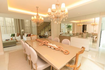 Casa de condomínio para alugar com 580m², 5 quartos e 4 vagas Casa de condomínio para alugar com 580m², 5 quartos e 4 vagasSala de Jantar