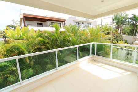 varanda do quarto 3 de casa de condomínio para alugar com 5 quartos, 580m² em Alphaville Ii, Salvador