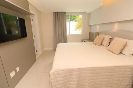 Casa de condomínio para alugar com 580m², 5 quartos e 4 vagas Casa de condomínio para alugar com 580m², 5 quartos e 4 vagasQuarto 4