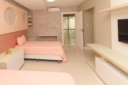 Casa de condomínio para alugar com 580m², 5 quartos e 4 vagas Casa de condomínio para alugar com 580m², 5 quartos e 4 vagasQuarto 2
