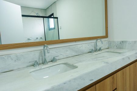 Apartamento para alugar com 155m², 3 quartos e 2 vagas Apartamento para alugar com 155m², 3 quartos e 2 vagasBanheiro da Suíte 1