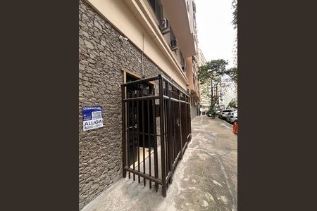 Placa de apartamento para alugar com 2 quartos, 73m² em Copacabana, Rio de Janeiro