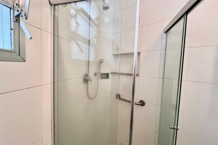 Banheiro de apartamento para alugar com 2 quartos, 73m² em Copacabana, Rio de Janeiro