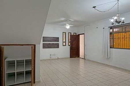 Sala de casa para alugar com 3 quartos, 190m² em Campo Grande, Santos