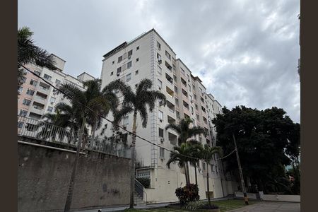 Fachada do bloco de apartamento para alugar com 2 quartos, 130m² em Pechincha, Rio de Janeiro