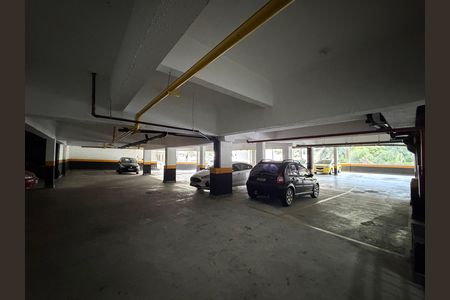Apartamento para alugar com 130m², 2 quartos e 1 vaga Apartamento para alugar com 130m², 2 quartos e 1 vagaEstacionamento