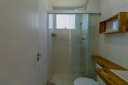 Banheiro de apartamento para alugar com 2 quartos, 55m² em Parque Frondoso, Cotia