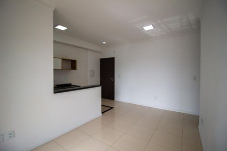 Apartamento para alugar com 65m², 2 quartos e 1 vaga Apartamento para alugar com 65m², 2 quartos e 1 vagaSala
