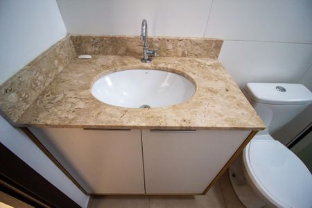 Apartamento para alugar com 65m², 2 quartos e 1 vaga Apartamento para alugar com 65m², 2 quartos e 1 vagaBanheiro