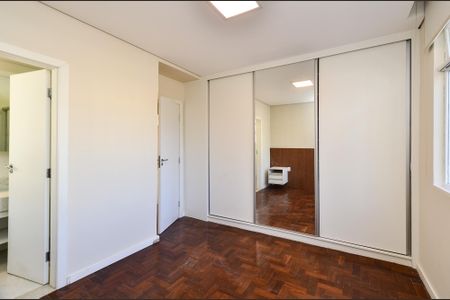 Apartamento para alugar com 101m², 3 quartos e 2 vagas Apartamento para alugar com 101m², 3 quartos e 2 vagasSuíte