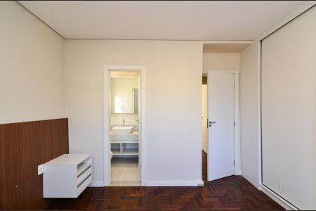 Apartamento para alugar com 101m², 3 quartos e 2 vagas Apartamento para alugar com 101m², 3 quartos e 2 vagasSuíte