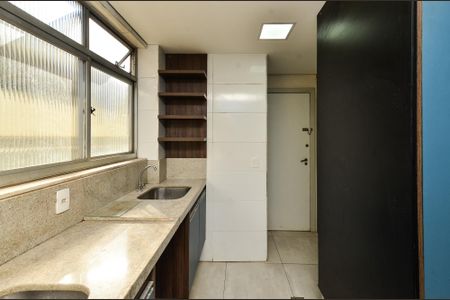 Apartamento para alugar com 101m², 3 quartos e 2 vagas Apartamento para alugar com 101m², 3 quartos e 2 vagasCozinha