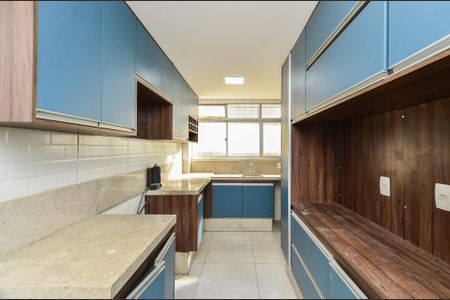 Apartamento para alugar com 101m², 3 quartos e 2 vagas Apartamento para alugar com 101m², 3 quartos e 2 vagasCozinha