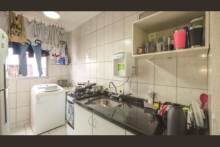Cozinha e Área de serviço de apartamento à venda com 2 quartos, 48m² em Jardim Belcito, São Paulo