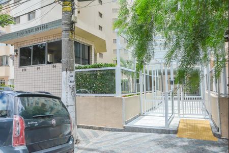 Apartamento para alugar com 80m², 3 quartos e 1 vaga Apartamento para alugar com 80m², 3 quartos e 1 vagaFachada e portaria